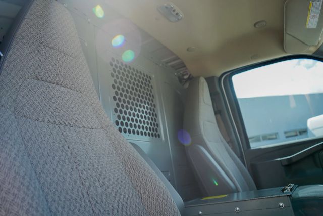 
								2021 Chevrolet Express 2500 Cargo Regular Van 3D full									