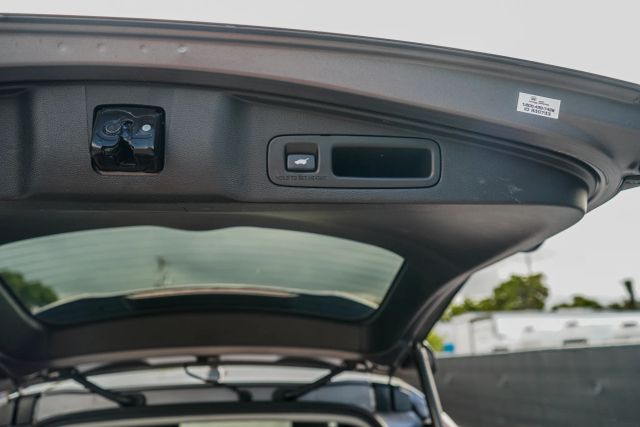 
								2020 Honda CR-V EX-L Sport Utility 4D full									