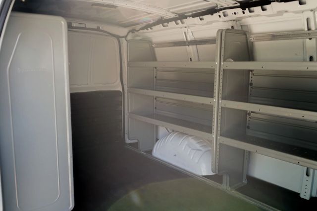 
								2021 Chevrolet Express 2500 Cargo Regular Van 3D full									