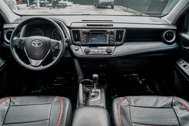 
								2018 Toyota RAV4 XLE Sport Utility 4D full									