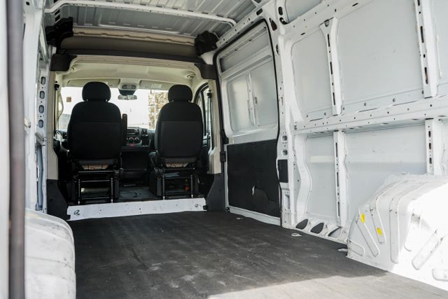 
								2021 Ram ProMaster Cargo Van 2500 High Roof Van 3D full									