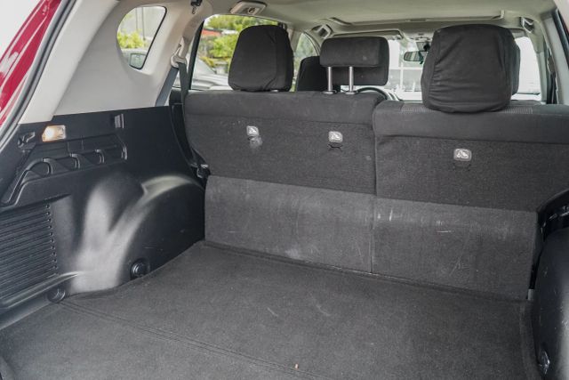 
								2018 Toyota RAV4 XLE Sport Utility 4D full									