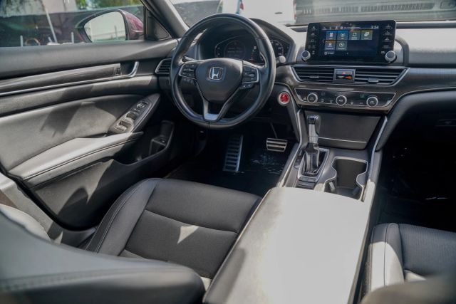 
								2021 Honda Accord Sport Sedan 4D full									