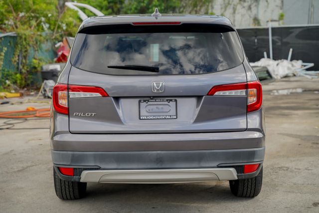 
								2020 Honda Pilot EX-L Sport Utility 4D full									