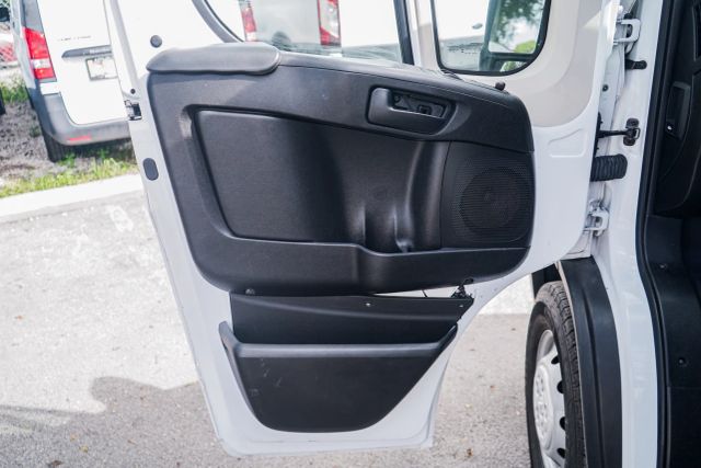 
								2021 Ram ProMaster Cargo Van 2500 High Roof Van 3D full									