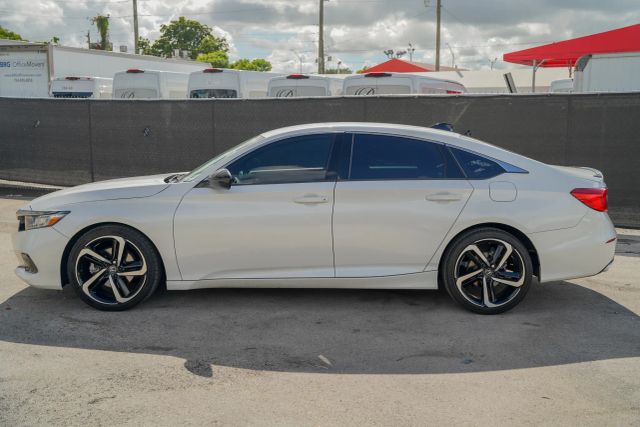 
								2021 Honda Accord Sport Sedan 4D full									