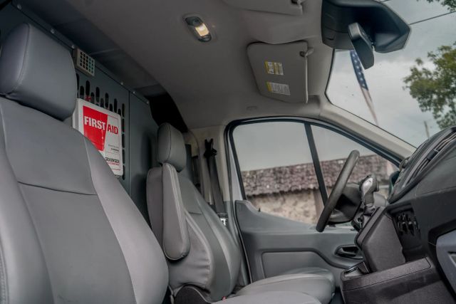 
								2017 Ford Transit 250 Van Low Roof w/60/40 Side Door w/RWB Van 3D full									