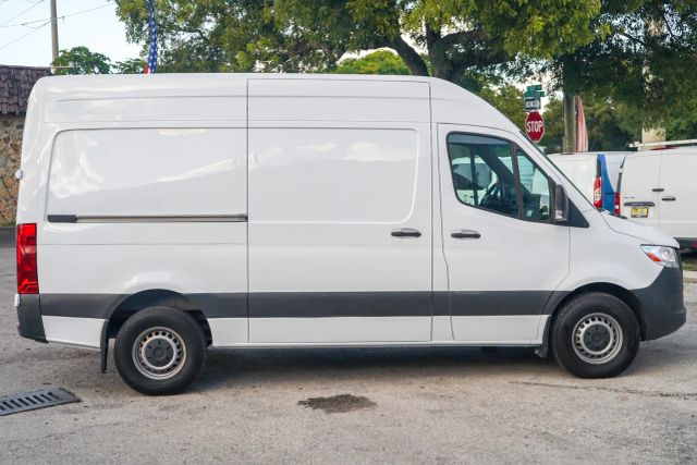 
								2021 Mercedes-Benz Sprinter 2500 Cargo High Roof w/144  WB Van 3D full									