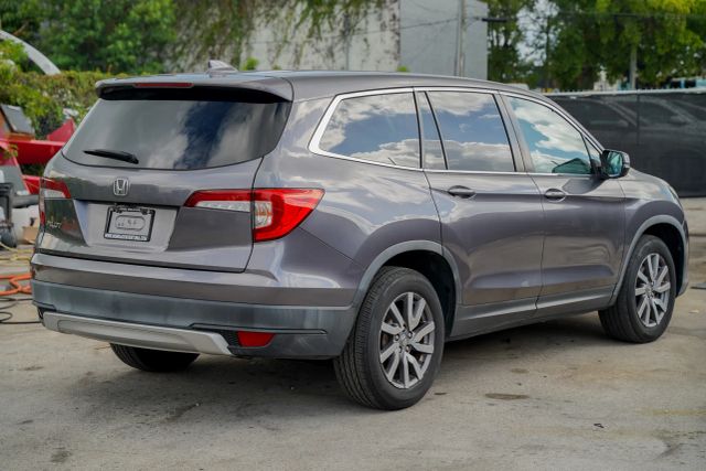 
								2020 Honda Pilot EX-L Sport Utility 4D full									