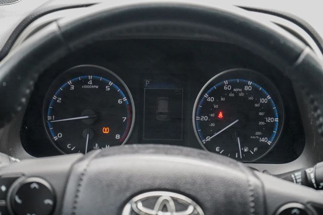 
								2018 Toyota RAV4 XLE Sport Utility 4D full									