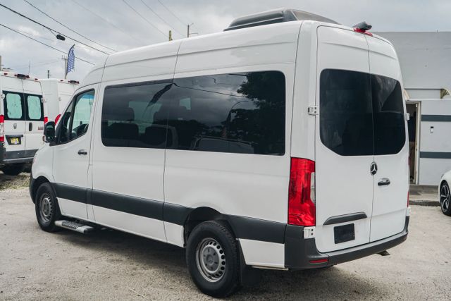 
								2021 Mercedes-Benz Sprinter 2500 Passenger High Roof w/144  WB Van 3D full									