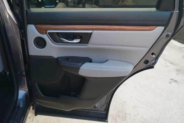 
								2020 Honda CR-V EX-L Sport Utility 4D full									