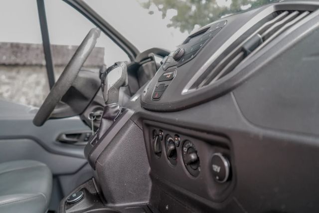 
								2017 Ford Transit 250 Van Low Roof w/60/40 Side Door w/RWB Van 3D full									