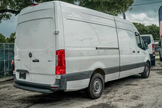 
								2023 Mercedes-Benz Sprinter 2500 Cargo High Roof w/170  WB Van 3D full									