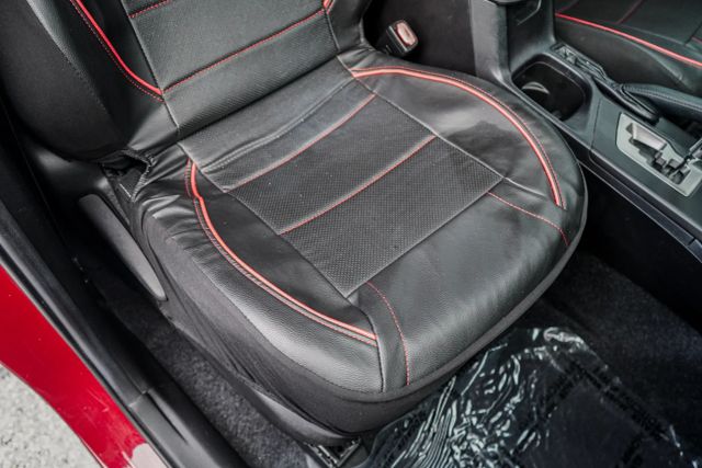 
								2018 Toyota RAV4 XLE Sport Utility 4D full									