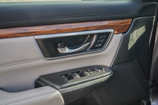 
								2020 Honda CR-V EX-L Sport Utility 4D full									