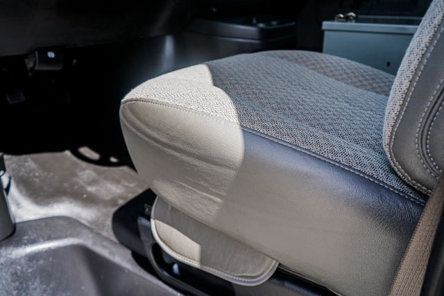 
								2017 Chevrolet Express 2500 Cargo Extended Van 3D full									