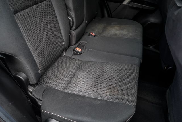 
								2018 Toyota RAV4 XLE Sport Utility 4D full									