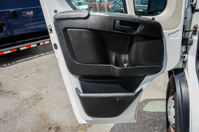 
								2021 Ram ProMaster Cargo Van 2500 High Roof Van 3D full									