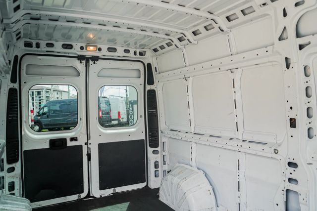 
								2021 Ram ProMaster Cargo Van 2500 High Roof Van 3D full									