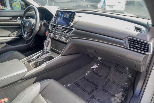 
								2021 Honda Accord Sport Sedan 4D full									