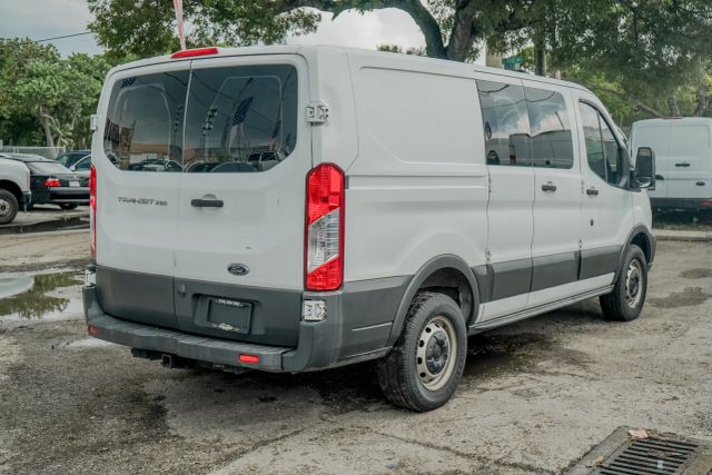
								2017 Ford Transit 250 Van Low Roof w/60/40 Side Door w/RWB Van 3D full									