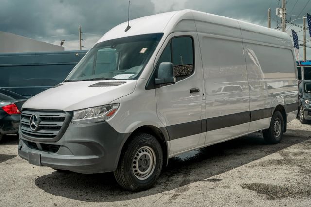 
								2023 Mercedes-Benz Sprinter 2500 Cargo High Roof w/170  WB Van 3D full									