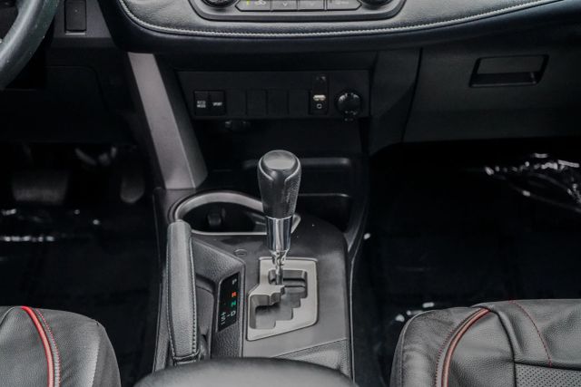 
								2018 Toyota RAV4 XLE Sport Utility 4D full									