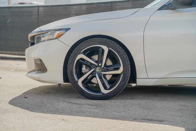 
								2021 Honda Accord Sport Sedan 4D full									