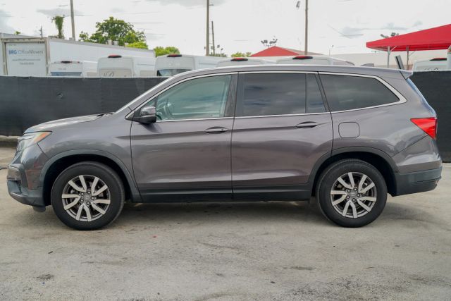 
								2020 Honda Pilot EX-L Sport Utility 4D full									