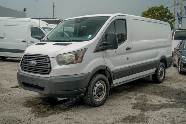 
								2017 Ford Transit 250 Van Low Roof w/60/40 Side Door w/RWB Van 3D full									