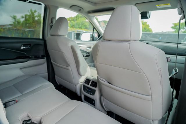 
								2020 Honda Pilot EX-L Sport Utility 4D full									