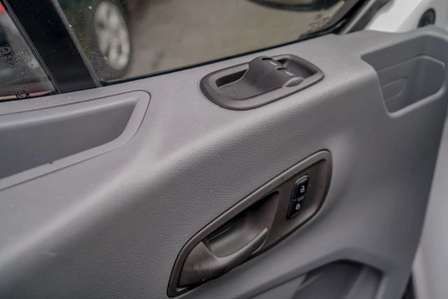 
								2017 Ford Transit 250 Van Low Roof w/60/40 Side Door w/RWB Van 3D full									