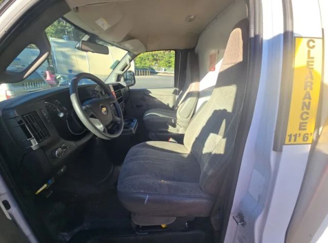 
								2020 Chevrolet Express Commercial Cutaway Cutaway Van 2D full									