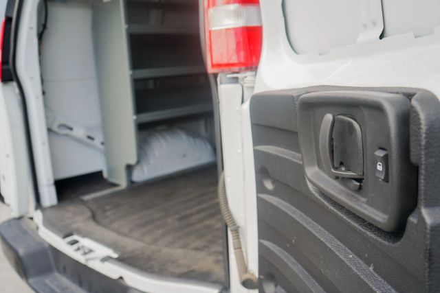 
								2021 Chevrolet Express 2500 Cargo Regular Van 3D full									