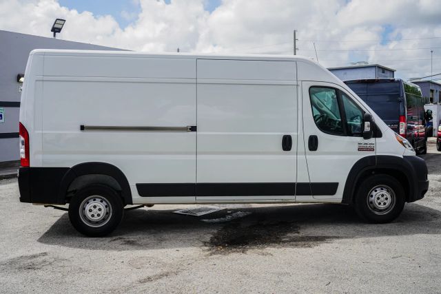 
								2021 Ram ProMaster Cargo Van 2500 High Roof Van 3D full									