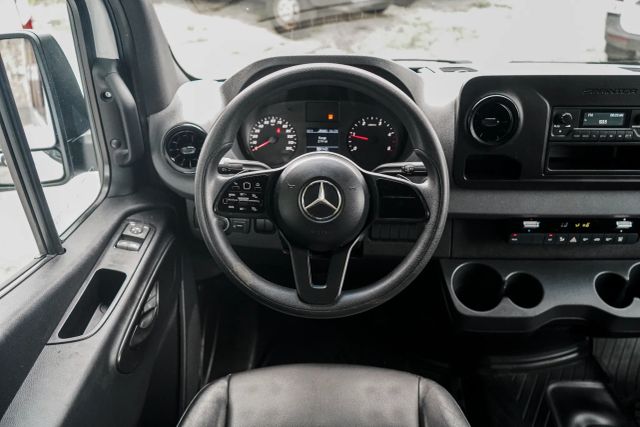 
								2021 Mercedes-Benz Sprinter 2500 Passenger High Roof w/144  WB Van 3D full									