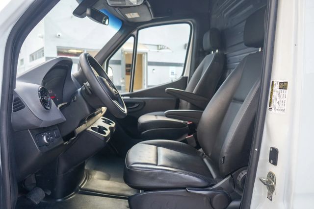 
								2021 Mercedes-Benz Sprinter 2500 Cargo High Roof w/144  WB Van 3D full									