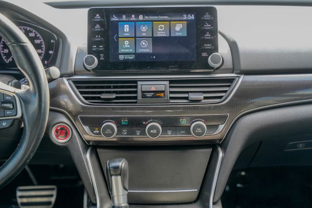 
								2021 Honda Accord Sport Sedan 4D full									