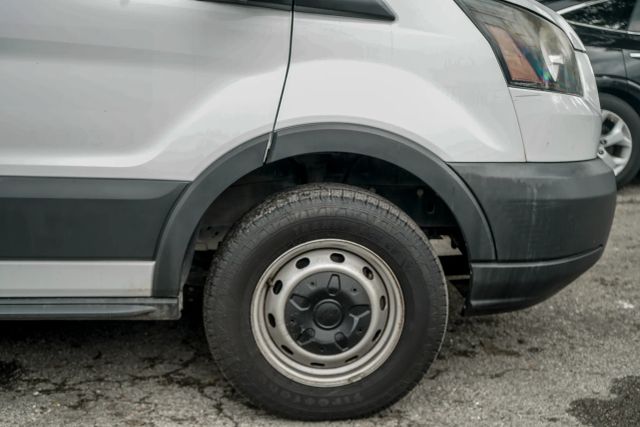 
								2017 Ford Transit 250 Van Low Roof w/60/40 Side Door w/RWB Van 3D full									