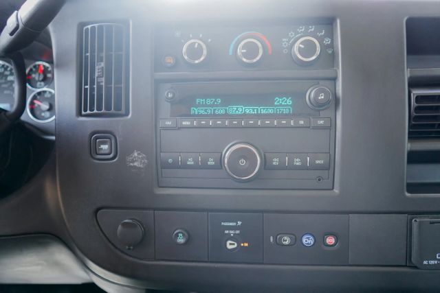 
								2021 Chevrolet Express 2500 Cargo Regular Van 3D full									