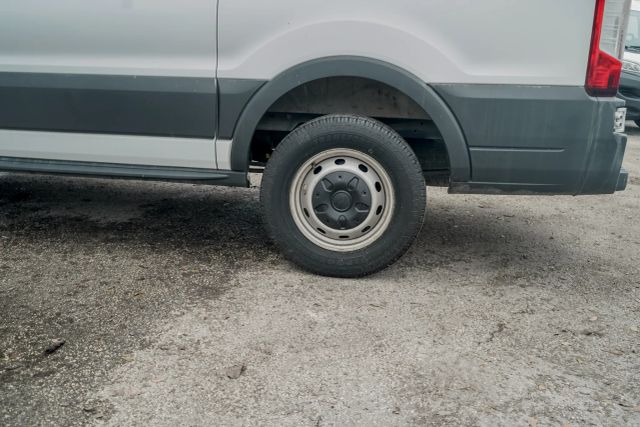 
								2017 Ford Transit 250 Van Low Roof w/60/40 Side Door w/RWB Van 3D full									