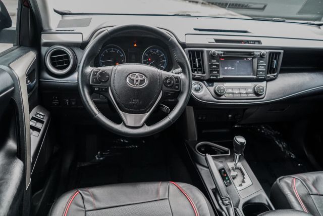 
								2018 Toyota RAV4 XLE Sport Utility 4D full									