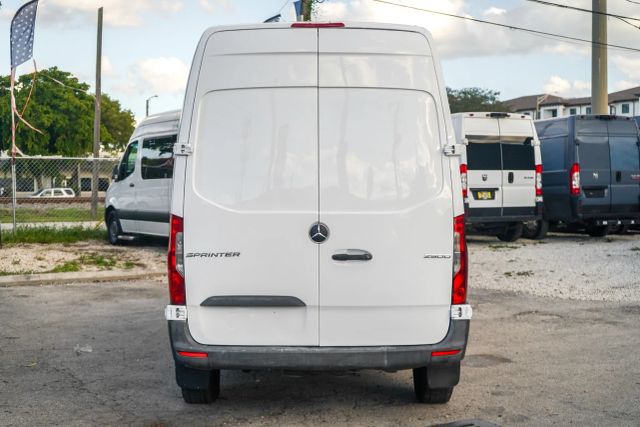 
								2021 Mercedes-Benz Sprinter 2500 Cargo High Roof w/144  WB Van 3D full									