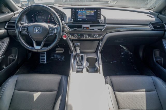 
								2021 Honda Accord Sport Sedan 4D full									