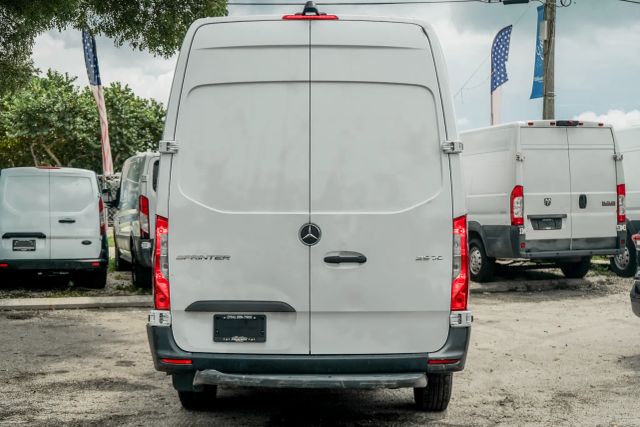 
								2023 Mercedes-Benz Sprinter 2500 Cargo High Roof w/170  WB Van 3D full									