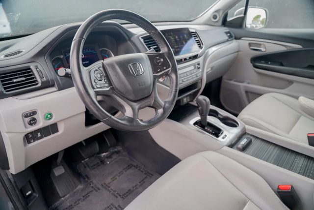 
								2020 Honda Pilot EX-L Sport Utility 4D full									