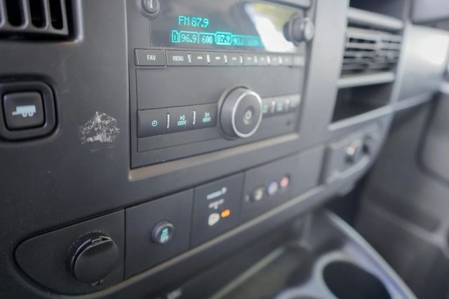 
								2021 Chevrolet Express 2500 Cargo Regular Van 3D full									