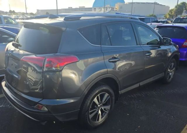 
								2017 Toyota RAV4 XLE Sport Utility 4D full									