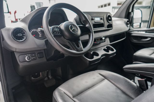 
								2021 Mercedes-Benz Sprinter 2500 Passenger High Roof w/144  WB Van 3D full									